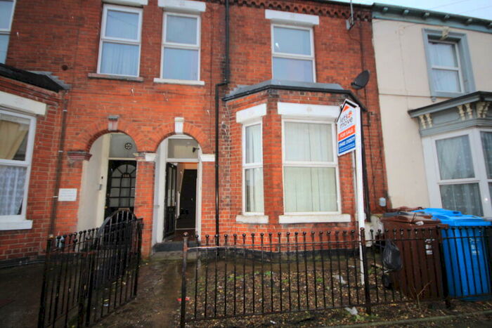 2 Bedroom Ground Flat To Rent In Coltman St, Hull, HU3