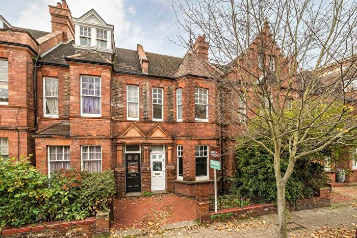 4 Bedroom Property For Sale In Barcombe Avenue, Streatham, SW2