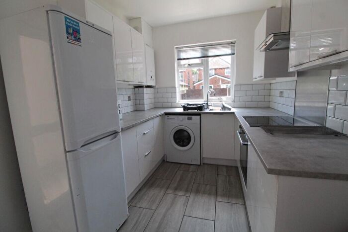 4 Bedroom Terraced House To Rent In City Road, Dunkirk, Nottingham, NG7