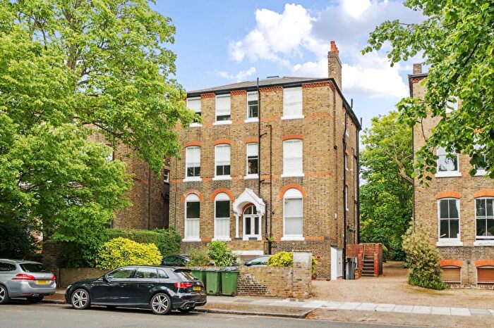 2 Bedroom Flat To Rent In Kidbrooke Grove London, SE3