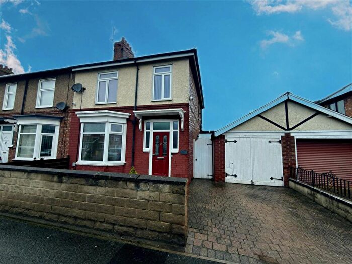 3 Bedroom Semi-Detached House For Sale In Longfield Road, Darlington, DL3
