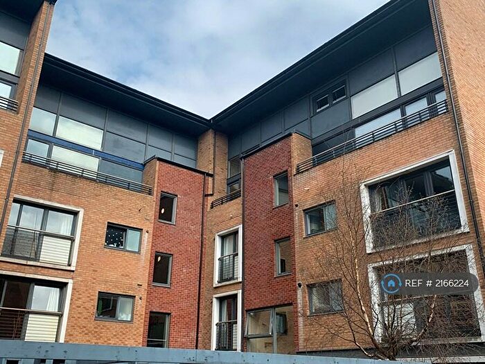 2 Bedroom Flat To Rent In Minerva Way, Glasgow, G3