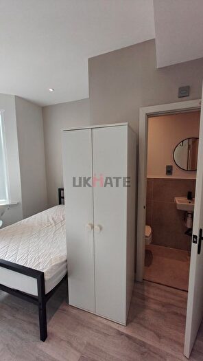 1 Bedroom Property To Rent In Villiers Road, Kingston Upon Thames, KT1
