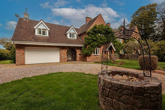 4 Bedroom Semi-Detached House For Sale In Peckleton Lane, Leicester Forest West, Leicester, LE9