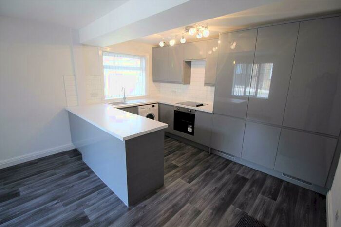 2 Bedroom Terraced House To Rent In Thorne Street, Stainland, HX4