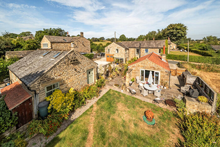 4 Bedroom Detached House For Sale In The Byre House And Cottage, Fearby, North Yorkshire, HG4