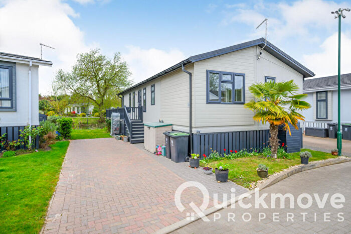 2 Bedroom Park Home For Sale In Peterborough, Cambridgeshire, PE8