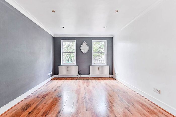 2 Bedroom Flat For Sale In Elderwood Place, Upper Norwood, London, SE27