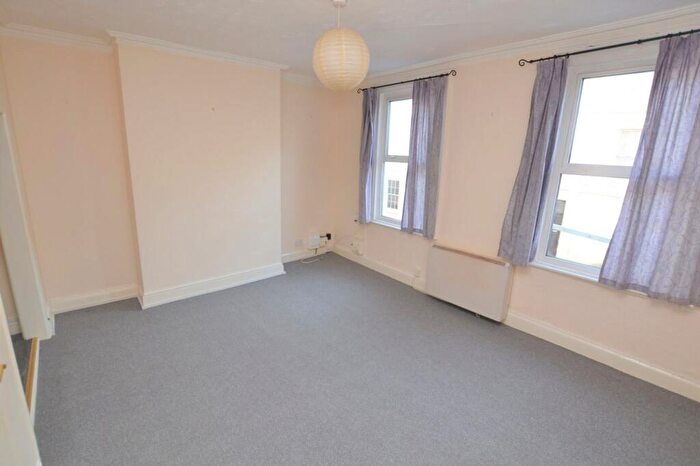 2 Bedroom Flat To Rent In St. Georges Street, Cheltenham, GL50
