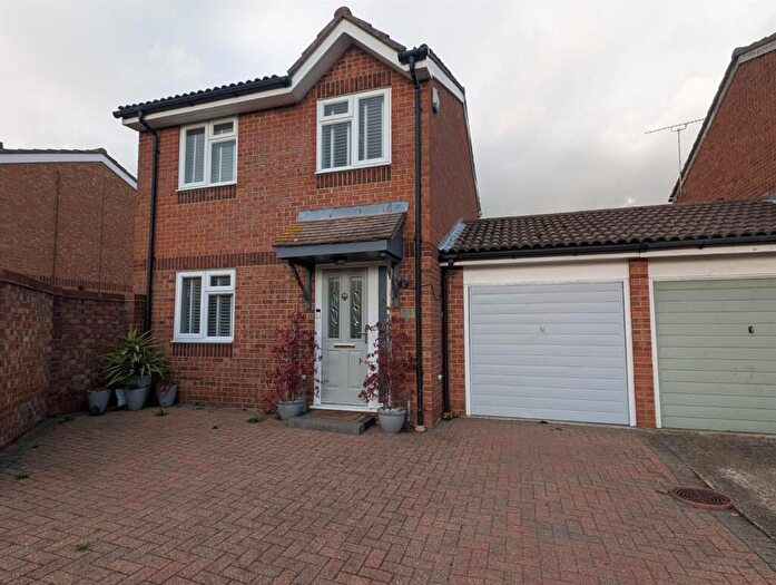 3 Bedroom Detached House To Rent In Campernell Close, Brightlingsea, Colchester, CO7