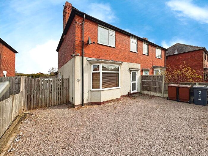 4 Bedroom Semi-Detached House For Sale In Doddington Road, Lincoln, Lincolnshire, LN6