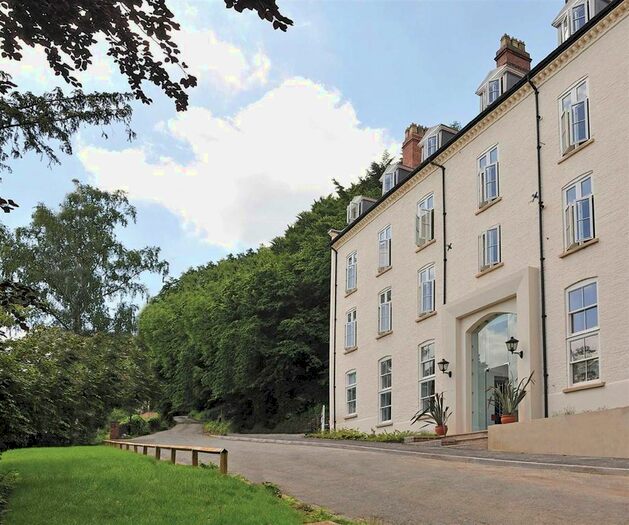 2 Bedroom Flat To Rent In Holywell Road, Malvern, WR14