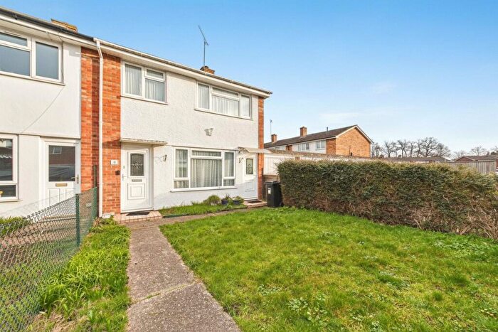 3 Bedroom End Of Terrace House For Sale In Bruce Road, Woodley, Reading, Berkshire, RG5