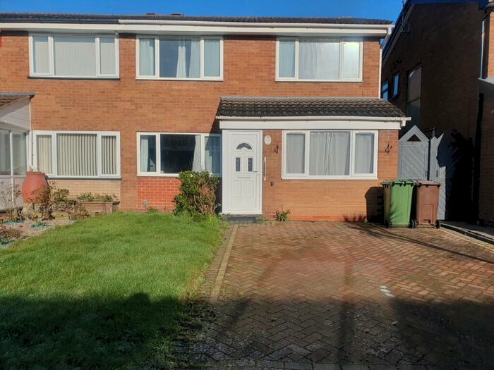 3 Bedroom Semi-Detached House To Rent In Woodlands Way, Birmingham, West Midlands, B37