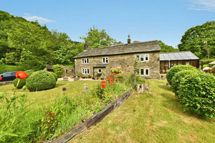 3 Bedroom Detached House For Sale In Kinder Road, Hayfield, High Peak, SK22