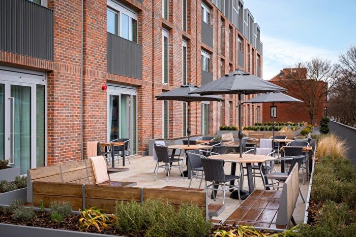 2 Bedroom Retirement Property For Sale In Eskdale Terrace, Newcastle Upon Tyne, NE2