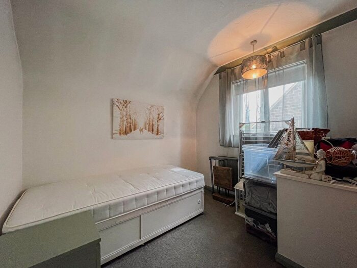 3 Bedroom Semi-detached House For Sale In Winchester Crescent, Gravesend, Kent, DA12