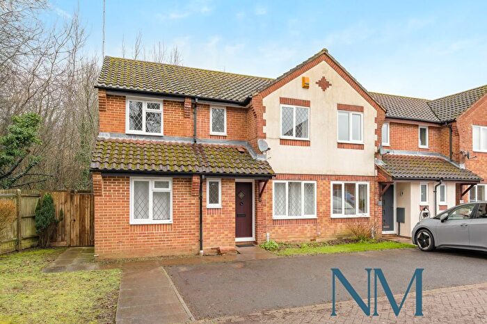 4 Bedroom End Of Terrace House For Sale In Graveney Road Maidenbower, RH10