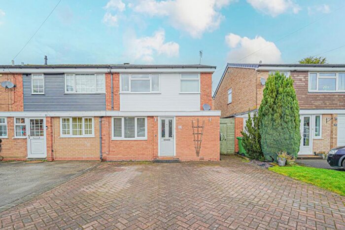 3 Bedroom Semi-Detached House For Sale In Hazel Grove, Hockley Heath, B94