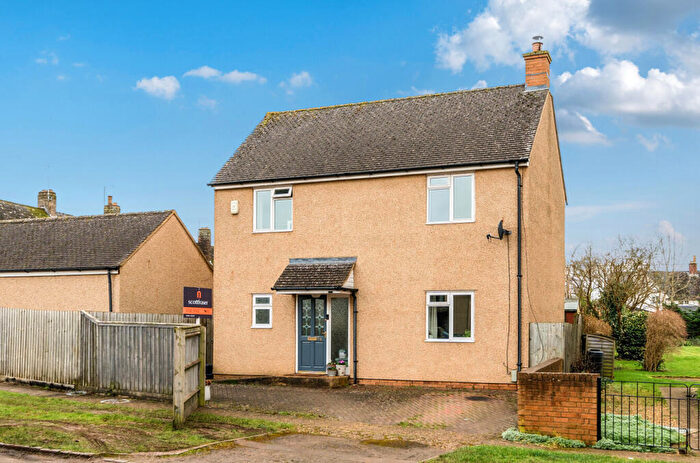 3 Bedroom Detached House For Sale In Heyford Close, Standlake, Witney, OX29