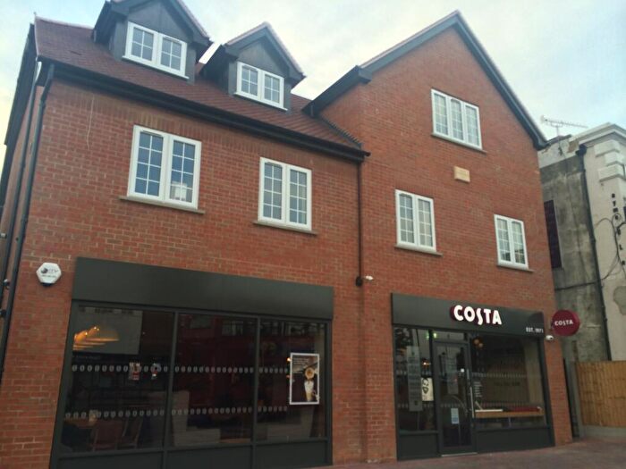 2 Bedroom Apartment To Rent In Collier Row Lane, Romford, Essex, RM5