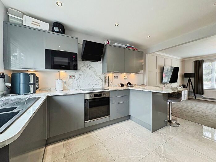 3 Bedroom Terraced House For Sale In Cheviot Way, Oldland Common, Bristol, South Gloucestershire, BS30