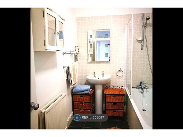 1 Bedroom Flat To Rent In Wellington Square, Hastings, TN34