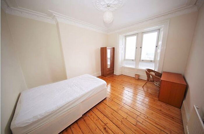 3 Bedroom Flat To Rent In Clepington Road, Dundee, Dundee, DD3