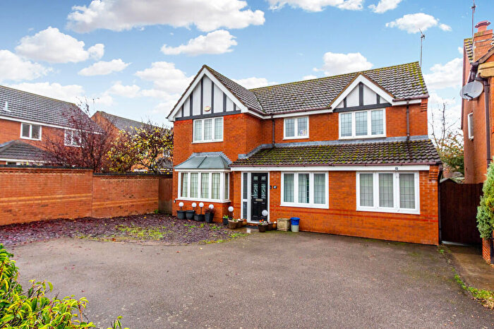 4 Bedroom Detached House For Sale In Meadow Sweet Road, Rushden, NN10