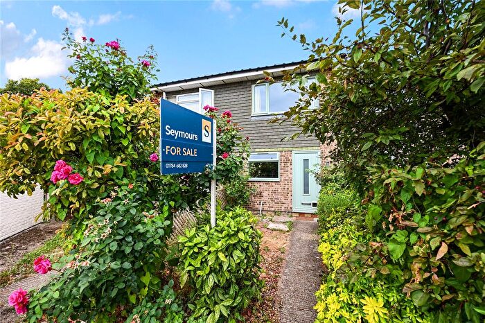 2 Bedroom Terraced House For Sale In Staines, Surrey, TW18