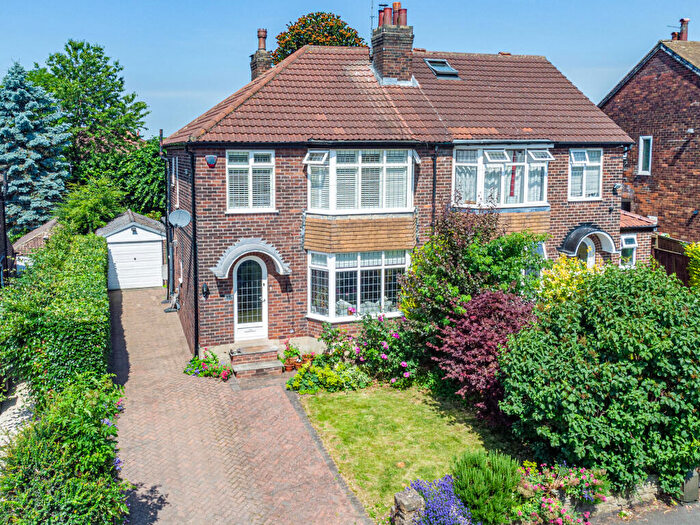 3 Bedroom Semi-Detached House For Sale In Carr Manor View, Leeds, LS17