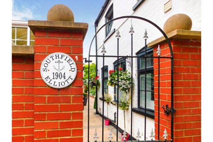 9 Bedroom Detached House For Sale In Brigg Road, Barton Upon Humber, DN18