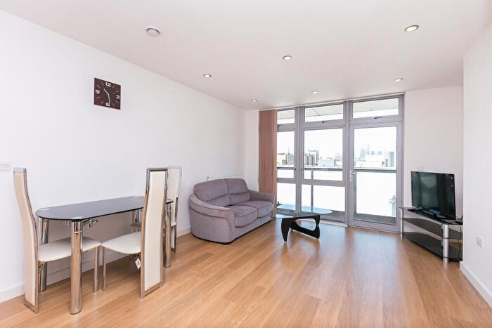 2 Bedroom Apartment To Rent In Salton Square, London, E14