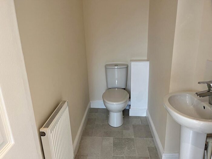 1 Bedroom Duplex To Rent In Miles Lane, Long Buckby, NN6