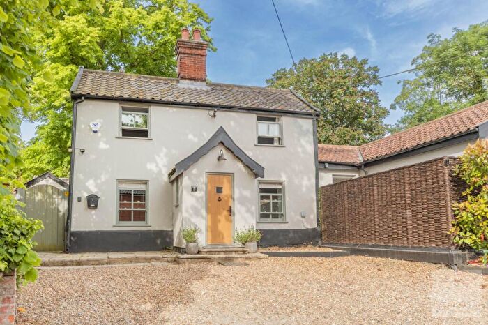 4 Bedroom Detached House To Rent In Candlers Lane, Harleston, IP20
