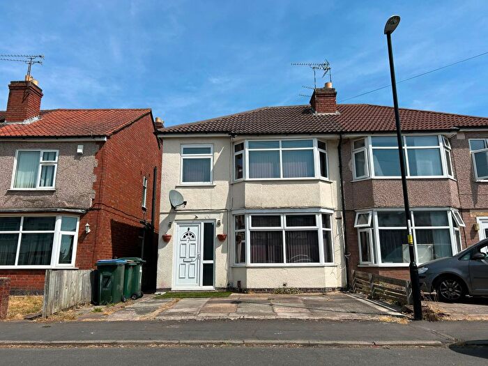 3 Bedroom End Of Terrace House To Rent In Dovedale Avenue, Longford, Coventry, CV6