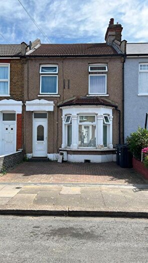 3 Bedroom Terraced House To Rent In Guildford Road, Ilford, IG3
