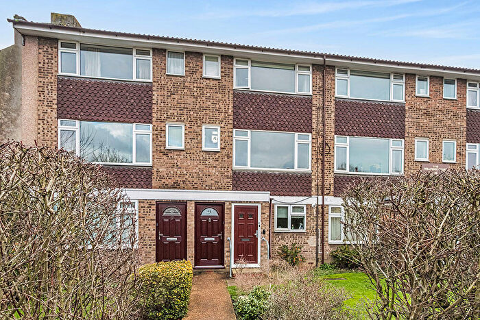 2 Bedroom Flat For Sale In Wallwood Road, Upper Leytonstone, E11