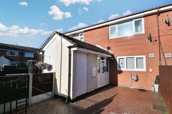 3 Bedroom Terraced House For Sale In St. Clements Drive, Salford, M5