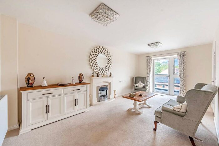 1 Bedroom Flat For Sale In Marsh Road, Pinner, HA5