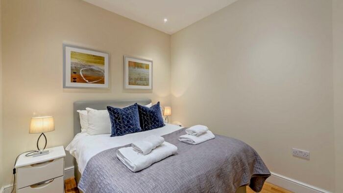 2 Bedroom Property To Rent In King Street, London, W6