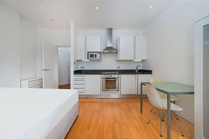 Flat To Rent In Hampstead High Street, Hampstead, NW3