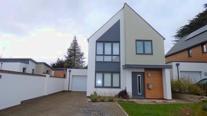 4 Bedroom Detached House To Rent In Catherines Close, Exeter, EX2