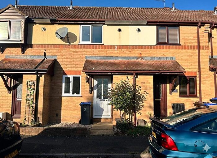 2 Bedroom Terraced House For Sale In Woodpecker Way, Northampton, NN4