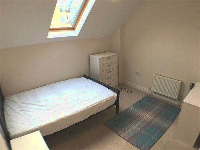 5 Bedroom Town House To Rent In Bingley Court, Canterbury City Centre, Canterbury, CT1