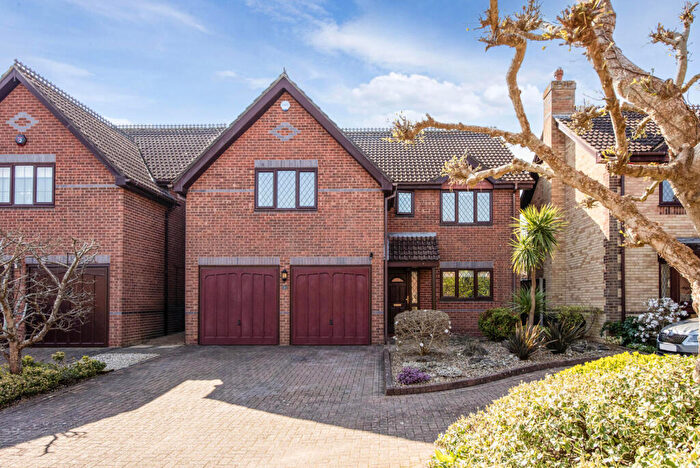 5 Bedroom Detached House For Sale In Brigantine Road, Warsash, Southampton, SO31