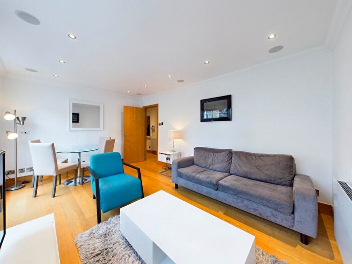 2 Bedroom Flat For Sale In Durweston Street, Marylebone, W1H