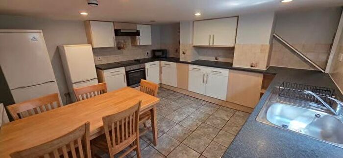 5 Bedroom Terraced House To Rent In Quarry Place, Woodhouse, Leeds, LS6