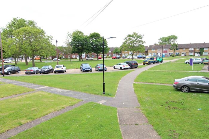 1 Bedroom Apartment To Rent In Wood Farm Close, Leigh-on-Sea, SS9