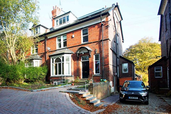 2 Bedroom Flat To Rent In Otley Road, Far Headingley, Leeds, LS16